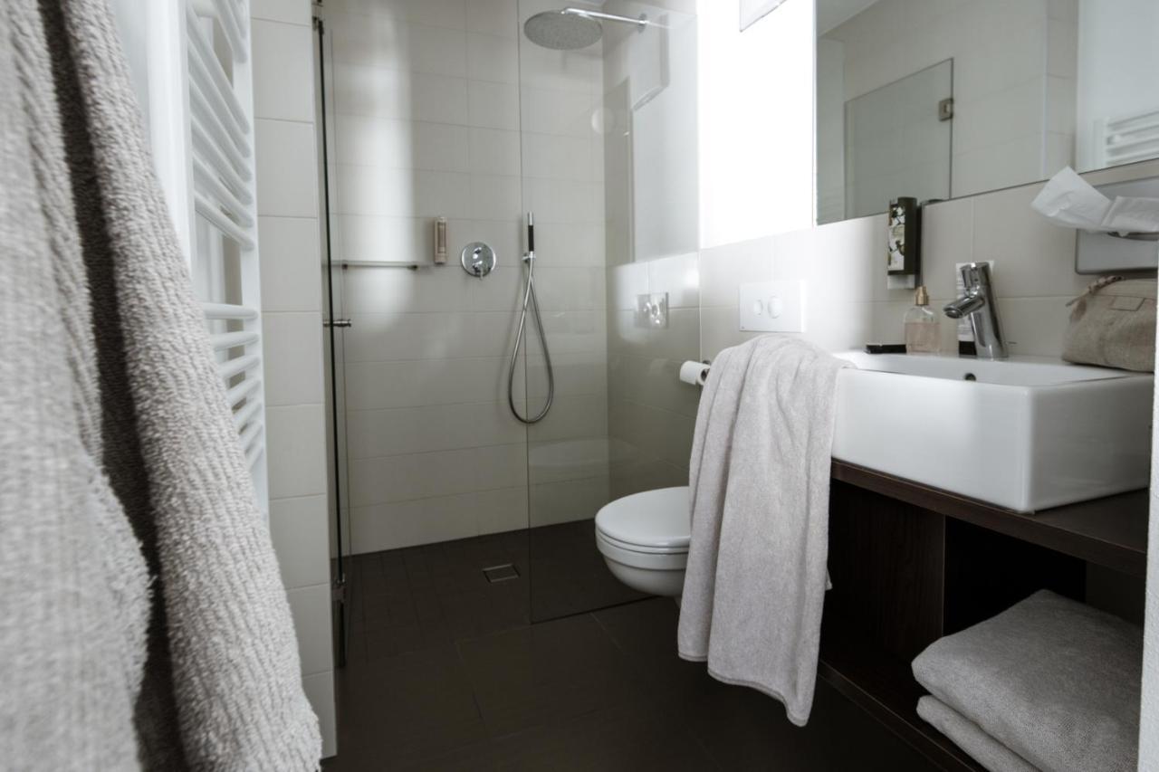 Hotel Weisses Kreuz Burgusio Ruang foto