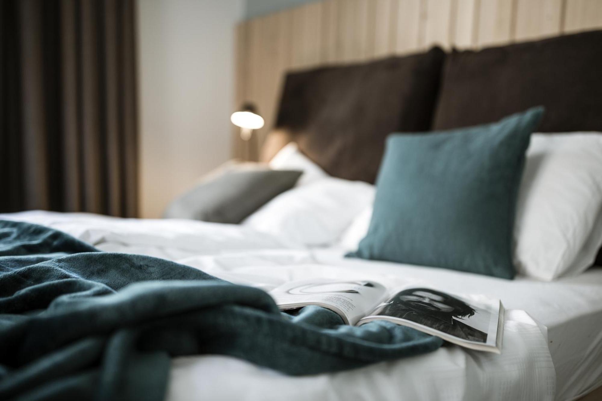 Hotel Weisses Kreuz Burgusio Ruang foto